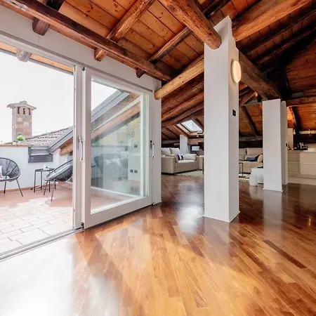 Realkasa Attico Indipendenza *