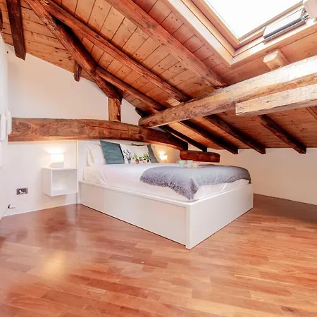 Realkasa Attico Indipendenza