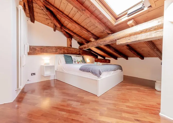 Realkasa Attico Indipendenza