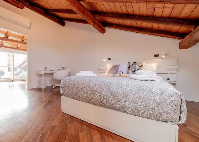 Realkasa Attico Indipendenza *