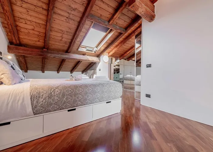 Realkasa Attico Indipendenza Apartament